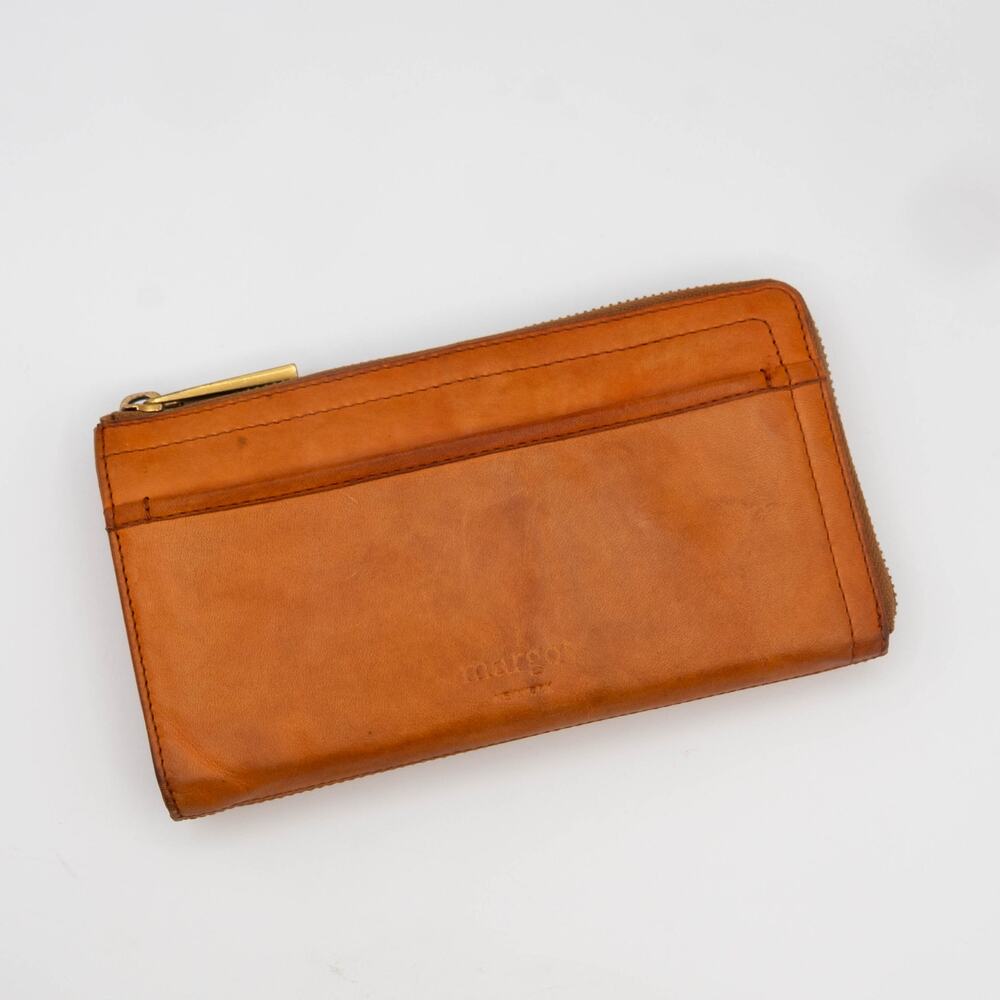 MARGOT NEW YORK Gabby Single Zip Around Leather Wallet Camel